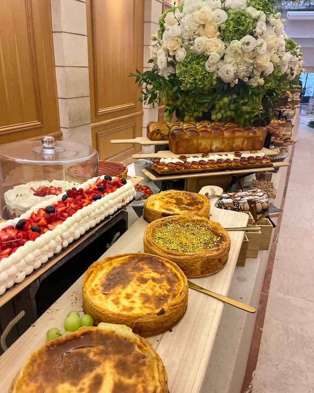 Buffet quiches et desserts